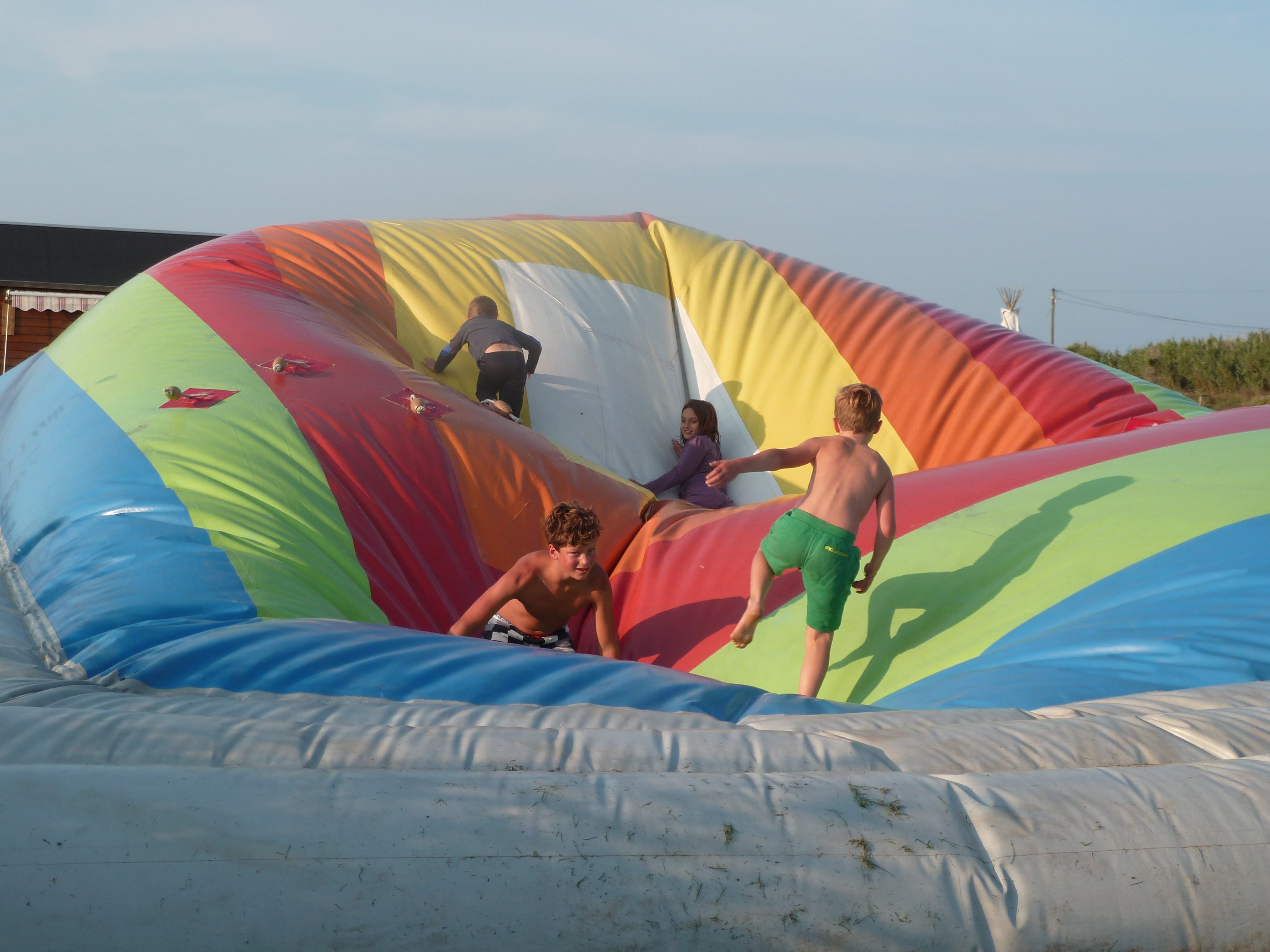 Vacances activités pour les enfants, Enfants, Piscine, Jeux Gonflables Camping Le Pont Du Hable Normandie Grandcamp Maisy